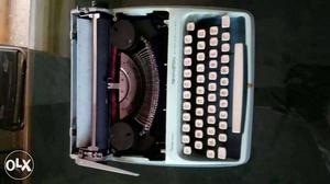 Remington England Make Personal Typewriter Used