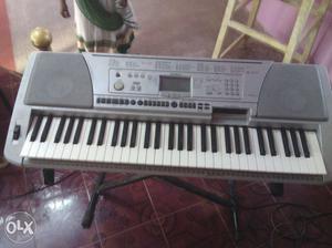 Yamaha keyboard 450 working condition look perfect