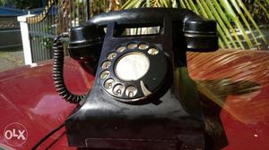 Antique n Vintage rotary dial landline telephone