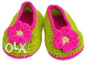 Baby's Green-and-pink Knitted Shoes