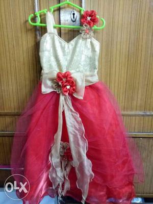 New brand dress for a 1-2yr girl unused..red n