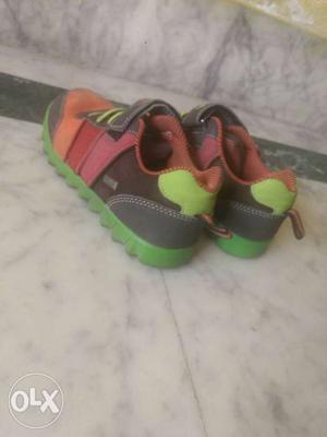 Rooba rooba shoes for age 7-8,good condition