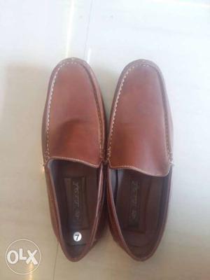 Brown leather loafers Not used at all!!! Because it's short