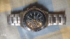 Casio chronograph watch,it's a good condition,