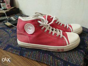 Red-and-white Lancer High Top Sneakers