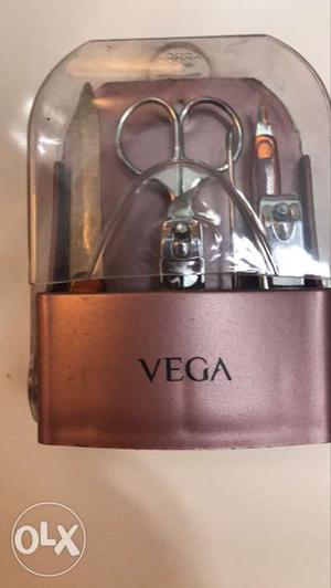 Vega manicure kit