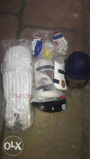 White Cricket Gear Set without bat