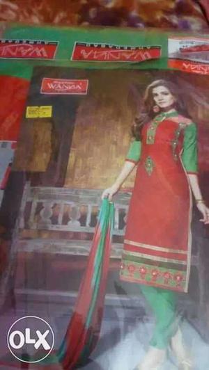 Women's Red And Green Kurti And Green Pants