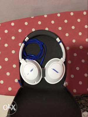 Bose Soundtrue Headphones in mint condition