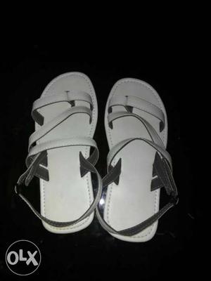 Full white sandal size 7