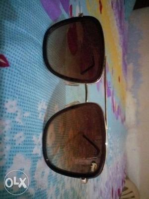 LACOSTE shades good condition no scracth