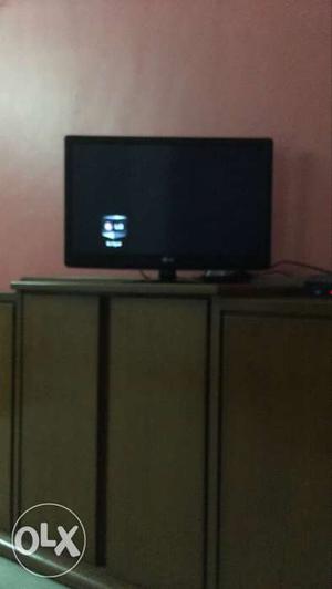 LG LED TV 22" - Excellent condition- 2 years old