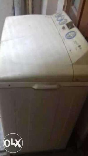 LG Washing machine 7 kg for immediate sale in working