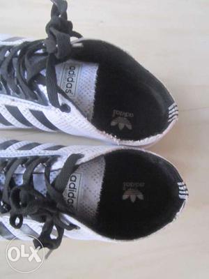 New adidas shoes size 9 only used 3 times just
