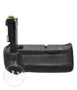 New digitek battery grip can be used both on 80D