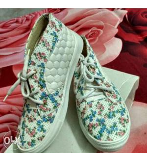 Pair Of White-pink-green-blue Floral Mid-raise Shoes With