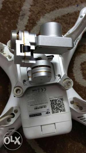 Phantom 2 with camera, remote is missing, rest is