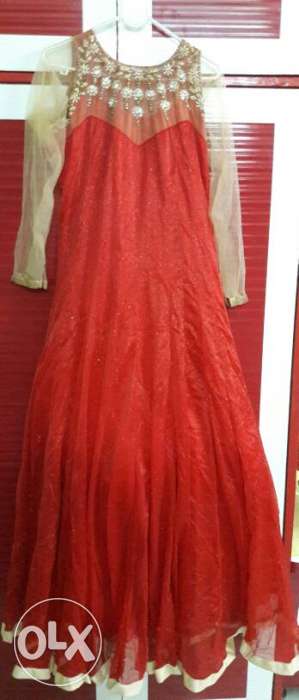 Red golden shimmer gown Front back embroidery XL size Mrp