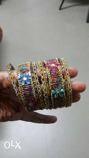 Very pretty, bangel set, for girls and women,
