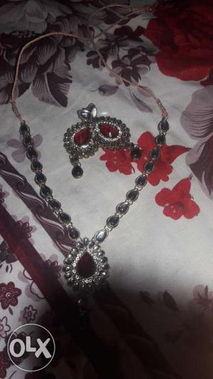 Want to sell new kundan necklace..