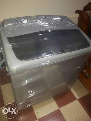 Whirlpool semi automatic washing machine 6.5kg