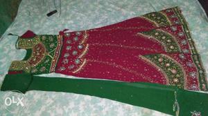 Women's Green And Pink Sari