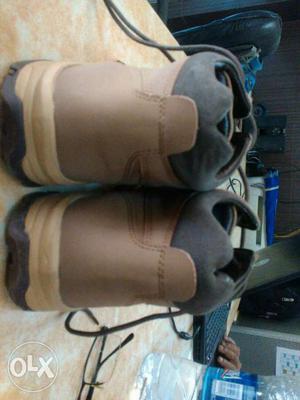 Brown boots:new (refurbished)