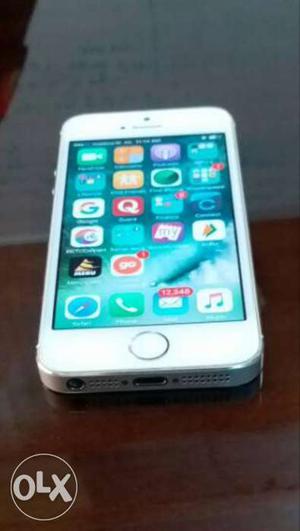 I phone 5S 16 GB.. in excellent condition.