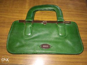 Ladies Hand bag unused just new its a leather hand bag