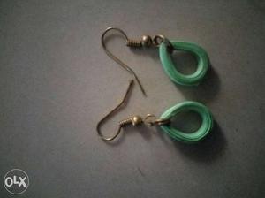 Quilling ear rings and lockets bracelets on