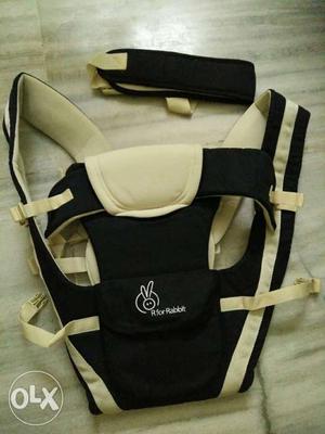 R for Rabbit baby carrier used just once
