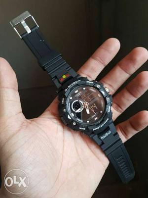 Round Black G-Shock Casio Digital Watch With Black Link