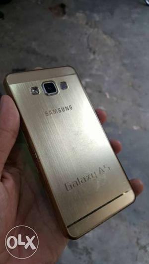 Samsung Galaxy A5 Gold 4G Lte volte 6month old