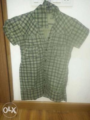 Size-M, casual gum formal top..