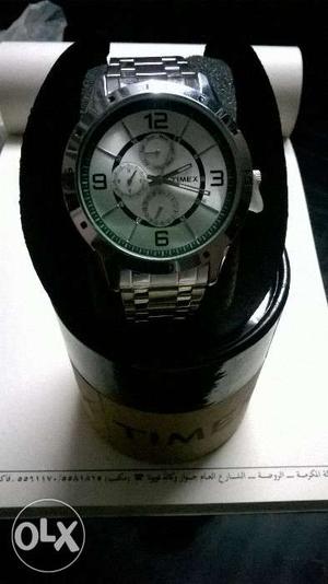 Watch timex Never used.fresh piece..full box and