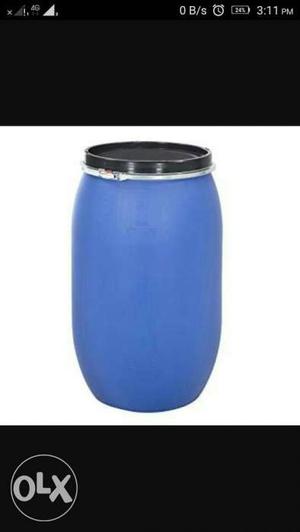 Almost new Plastic 200ltr large water drum with