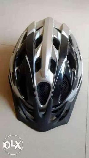 Alpina cycling helmet.. never used..