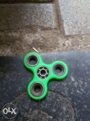 Green Fidget Tri-spinner