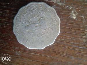 Scalloped Silver Indian Paise Coin