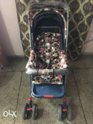 Baby stroller pram only 4 months old, very good