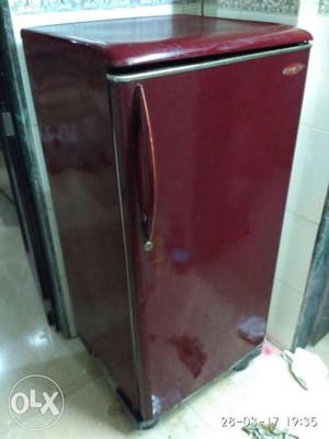 Kelvinator fridge, working in good condition