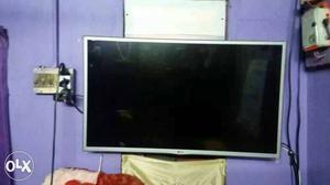 Lg 32 " Led Flat Tv Perfect Condition Only 3 Month Used