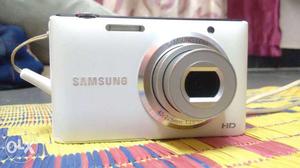 Samsung st 72 cam full hd new & less use best for