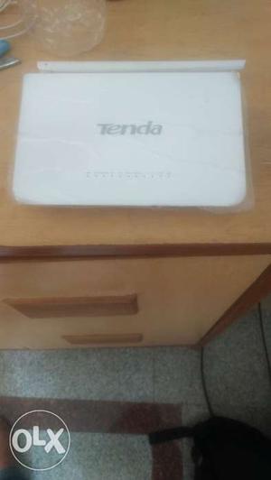 Tenda router 3 months old(Urgent) moving out