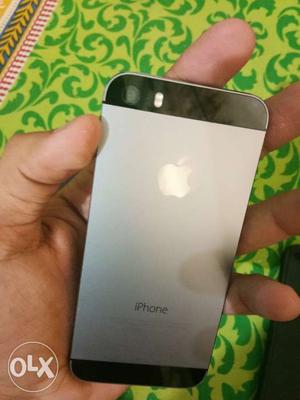 1 month old Iphone 5s space grey 16gb.