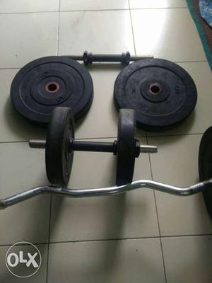25kg home gym set. (5kg X 4, 2.5kg X 2). 2