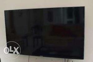 Flat Screen 32" Led Tv With Insurance