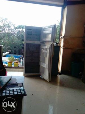 Good working condition Samsung. duble door fridge