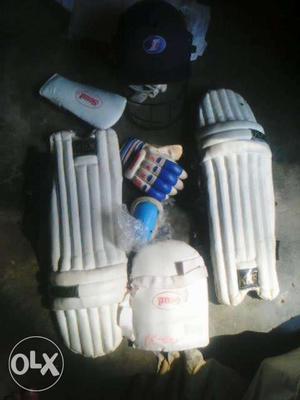 Cricket kit at low prize#249(nego)