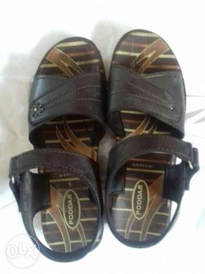 Exclusive brand new poddar floater sandal size 5